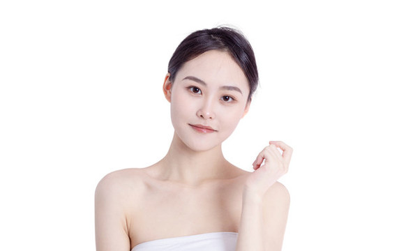 東方女性的臉部特寫