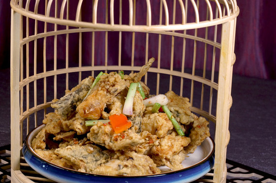 椒鹽魚骨腩