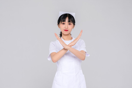 年輕的女護(hù)士
