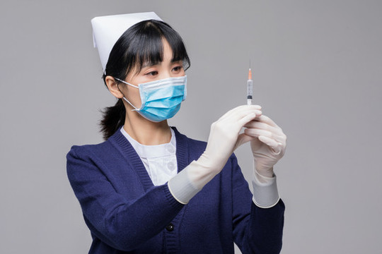 年輕的女護(hù)士
