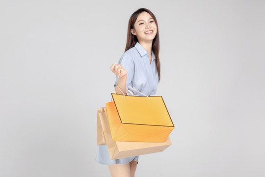 年輕時尚的亞洲女孩