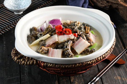 咸肉燉鱔魚