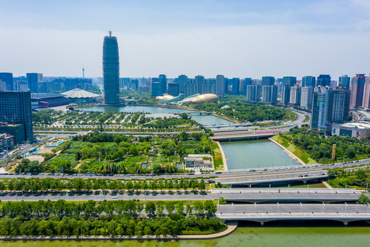 航拍河南鄭州鄭東新區(qū)CBD