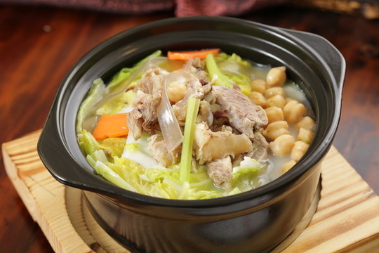 拆骨肉燉白菜粉條