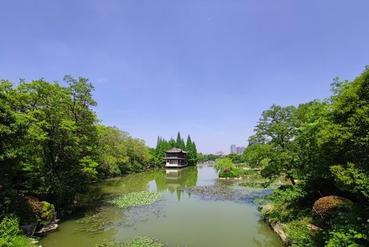 水中亭閣