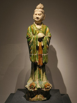 三彩道士俑
