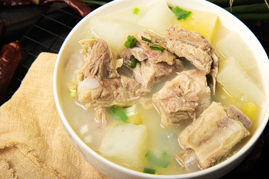 蘿卜排骨湯