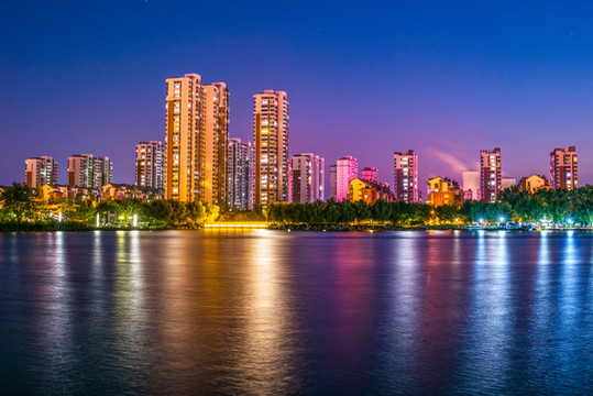 南池公園濟寧
