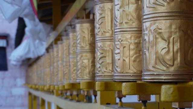 藏族轉(zhuǎn)經(jīng)筒中華民族園