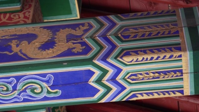 房頂中式古典建筑瑞獸鎮(zhèn)宅