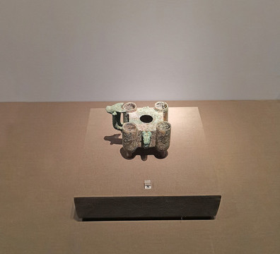 四足調(diào)色器