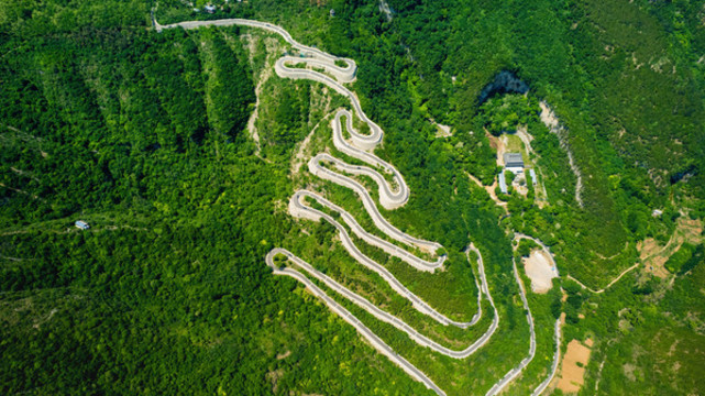 青州仰天山九龍盤蜿蜒公路