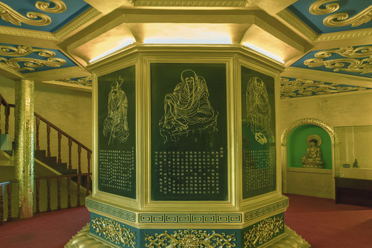 東方文化園三江寶塔迦理迦碑
