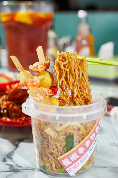 龍蝦串串炒面杯