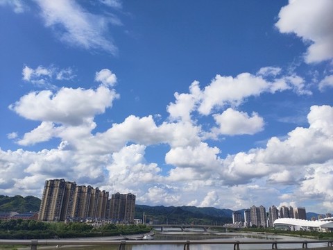 藍天白云