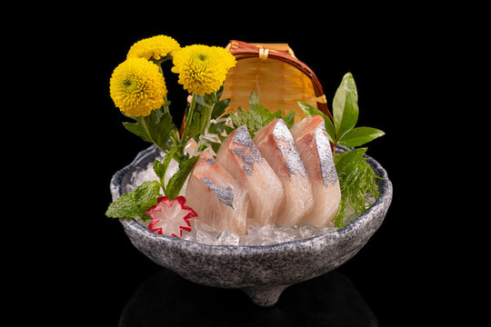 池魚王刺身