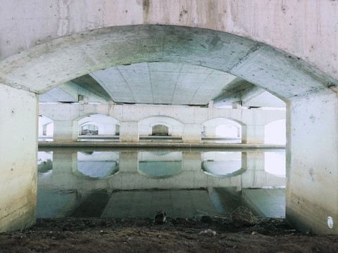 大橋底橋洞
