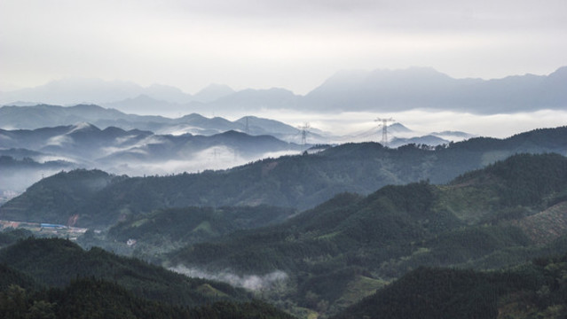 云起山巒