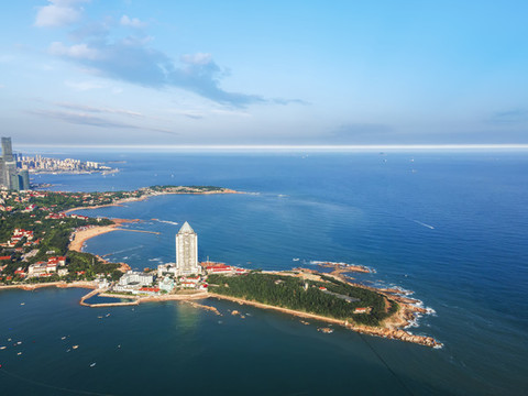 航拍青島海岸線海洋海景