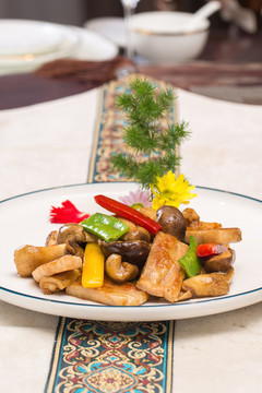 野山菌炒肉