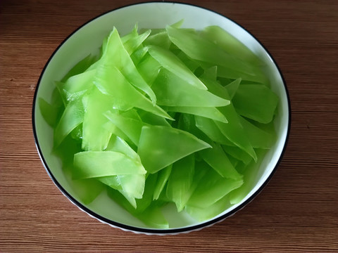 萵筍片