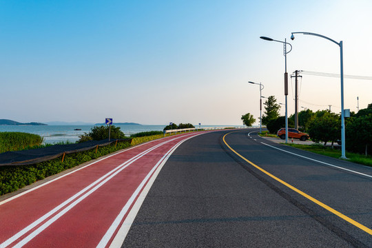 太湖邊的自行車騎行道