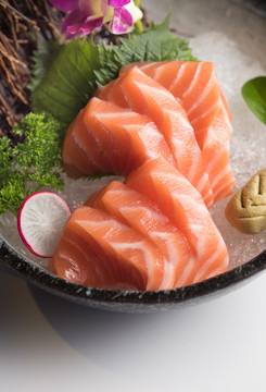 三文魚(yú)刺身