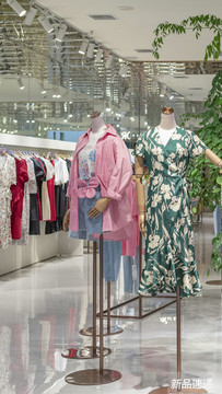 精品女裝專賣店陳列設(shè)計(jì)