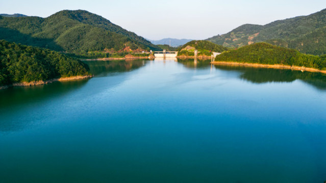水庫(kù)堤壩