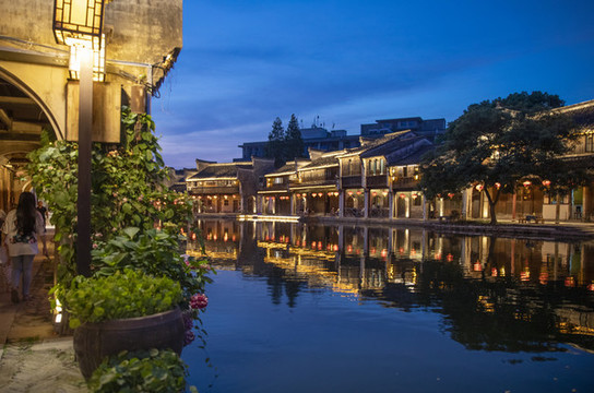 南潯夜景