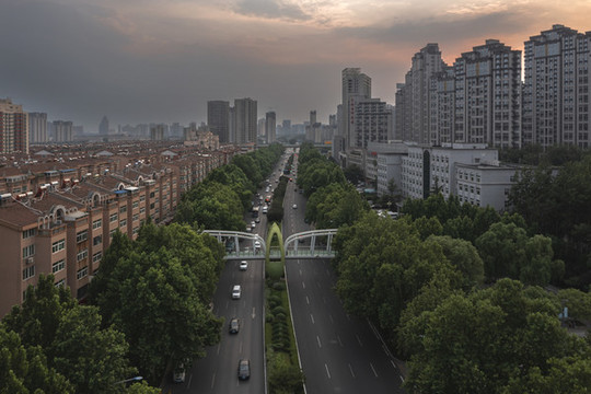 航拍濟(jì)南市張莊路暮色