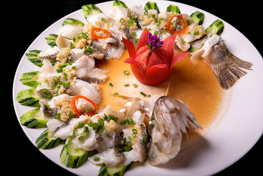 蒸鱸魚