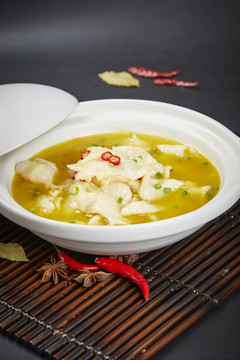 酸湯魚