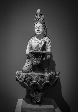 佛光寺東大殿主尊佛前供菩薩