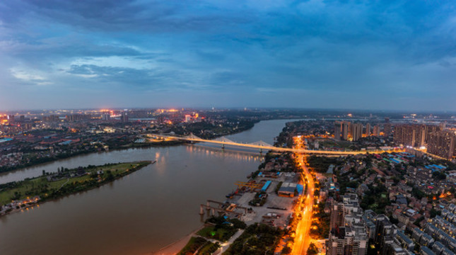 航拍湖南衡陽城市夜景風(fēng)光