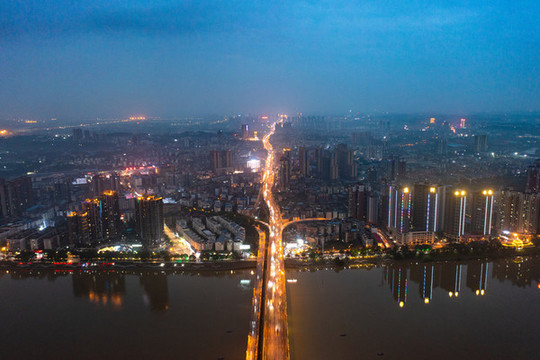 航拍湖南衡陽(yáng)城市夜景風(fēng)光