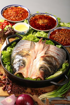 醬椒焗魚(yú)頭