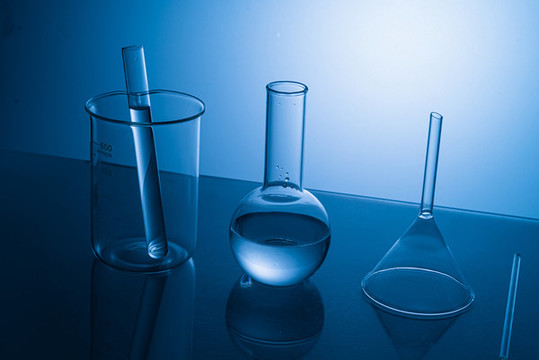 实验室内玻璃仪器容器概念图