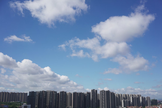 城市藍(lán)天白云背景大圖