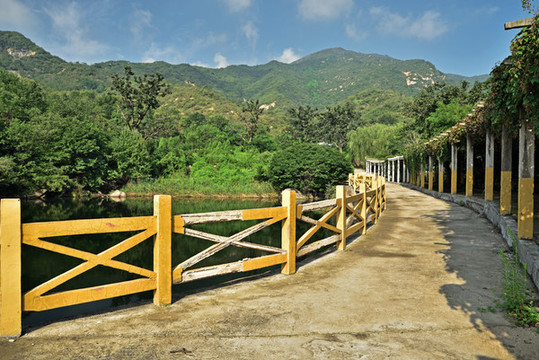 河北石家莊平山縣藤龍山風景區(qū)
