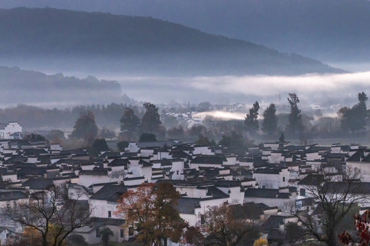 水墨盧村秋色