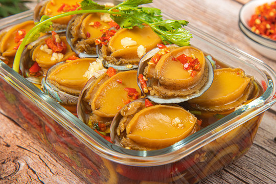 生腌鮑魚(yú)