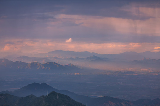 遠(yuǎn)山