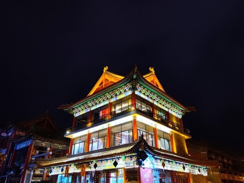 閣樓夜景