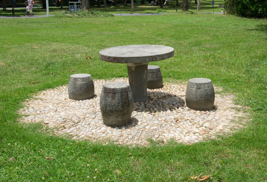 古代石桌石凳
