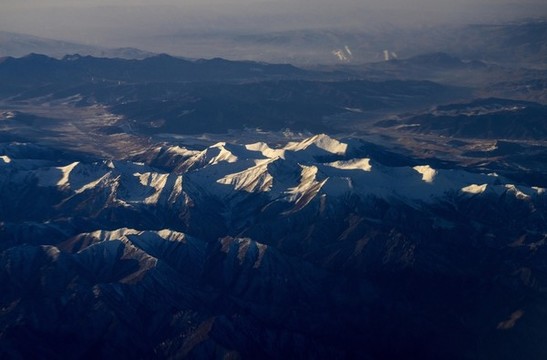 鳥瞰雪山