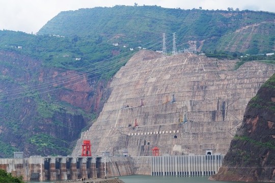 白鶴灘水電站