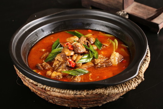 紅湯羊肉煲