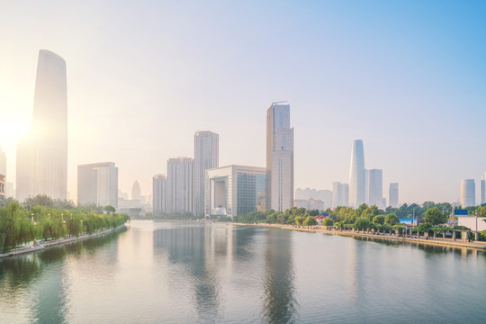 天津城市天際線和海河上的橋梁