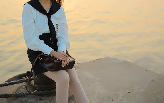 海邊女孩